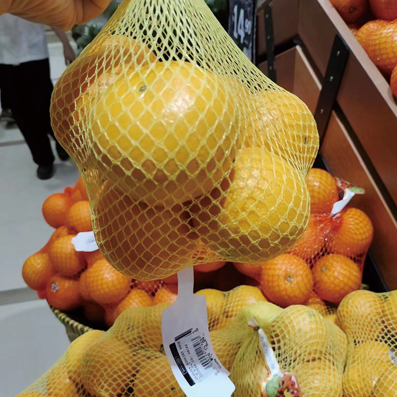 Máquina de embalagem de sacos de malha de cebola de batata com rótulo de frutas combinação linha de produção de pesador