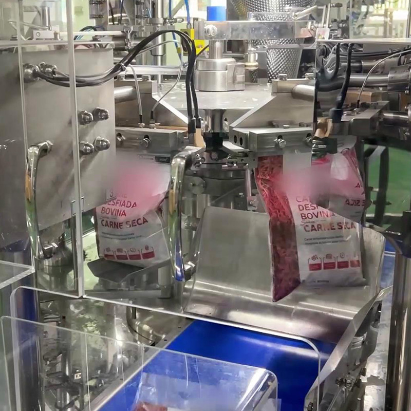Máquina de embalagem quantitativa de sacos de carne bovina desidratada e eficiente, pronta para comer