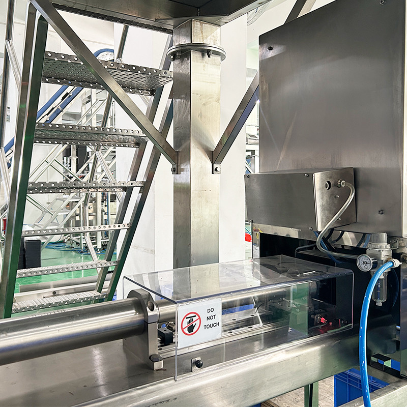 Sistema automático de pesagem e embalagem de caixas para bifes Ribeye