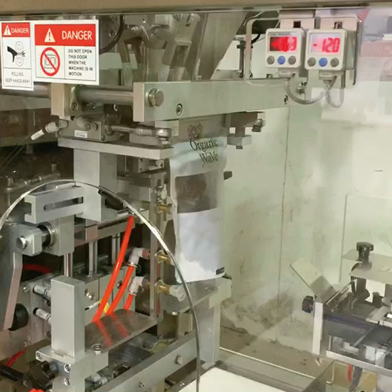 Vietnã Sistema automático de embalagem de café Doypack Grão de café assado Gusset Saco Ziplock Bolsa Máquina de embalagem com impressora de data