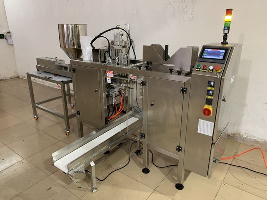 Equipamento de selagem de enchimento de Mini Premade Pouch Packing Machine dos alimentos para animais de estimação